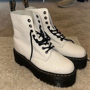Platform Doc Martens